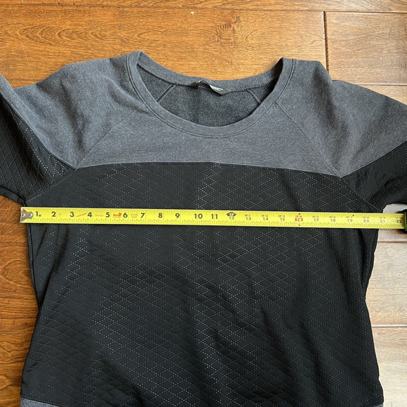 The North Face Recover Up Quilted Gray & Black Sweater Sweatshirt Size Large - Picture 6 of 11